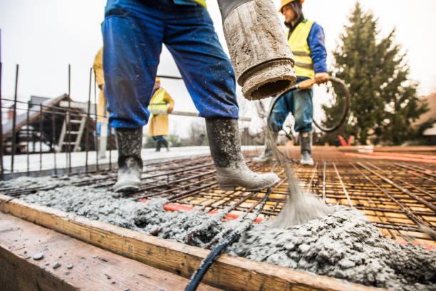 Best Commercial Concrete Services in Country Clu, MO